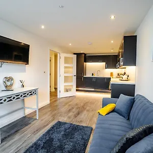 https://stunning-1-bed-flat-in-the-heart-of-lanes.brighton-hotels-england.com