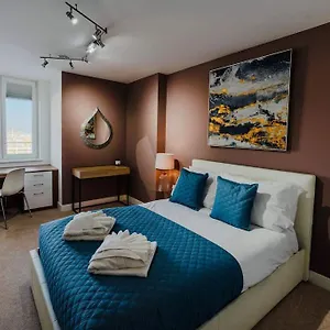 https://marina-with-a-view-2-bd-flat.brighton-hotels-england.com